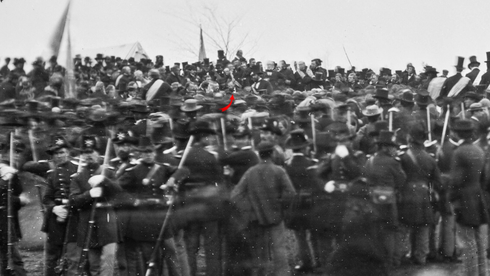 A dense crowd of citizens and soldiers gathered at the Gettysburg cemetery dedication in November 1863