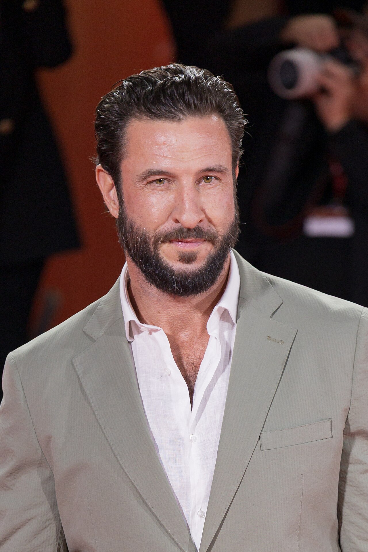 Pablo Schreiber photographed at the Venice Film Festival in 2025