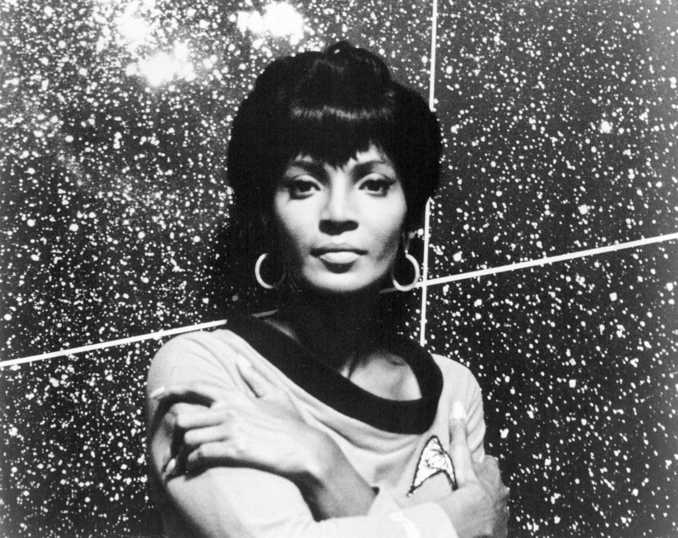 Nichelle Nichols in costume as Lieutenant Uhura in a 1967 Star Trek publicity photograph